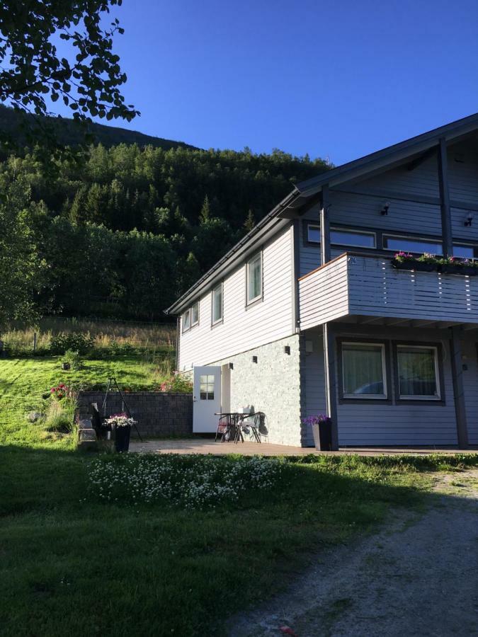 Hundbergan Apartment-Free Parking-15 Min From Tromso Tromsdalen Extérieur photo